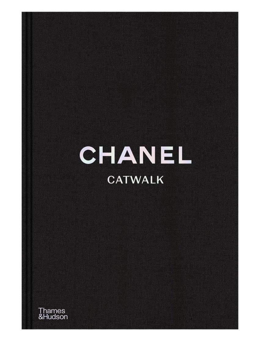 Chanel Catwalk: The Complete Collections by Patrick Mauries (English) Hardcover